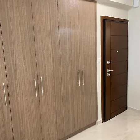 Renovated In The Center Of Apartment Larissa